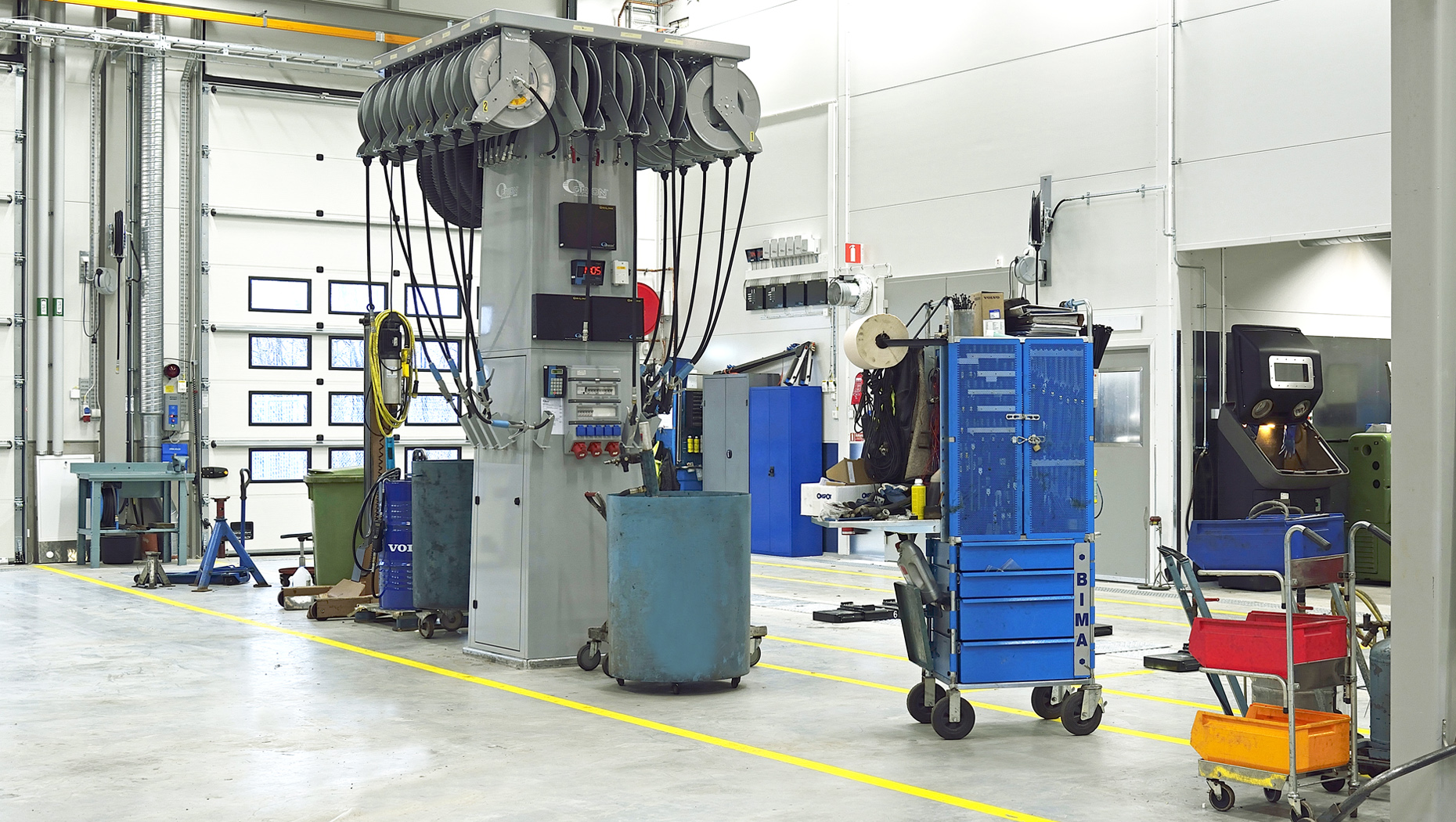 Stora Höga Volvo Truck Center