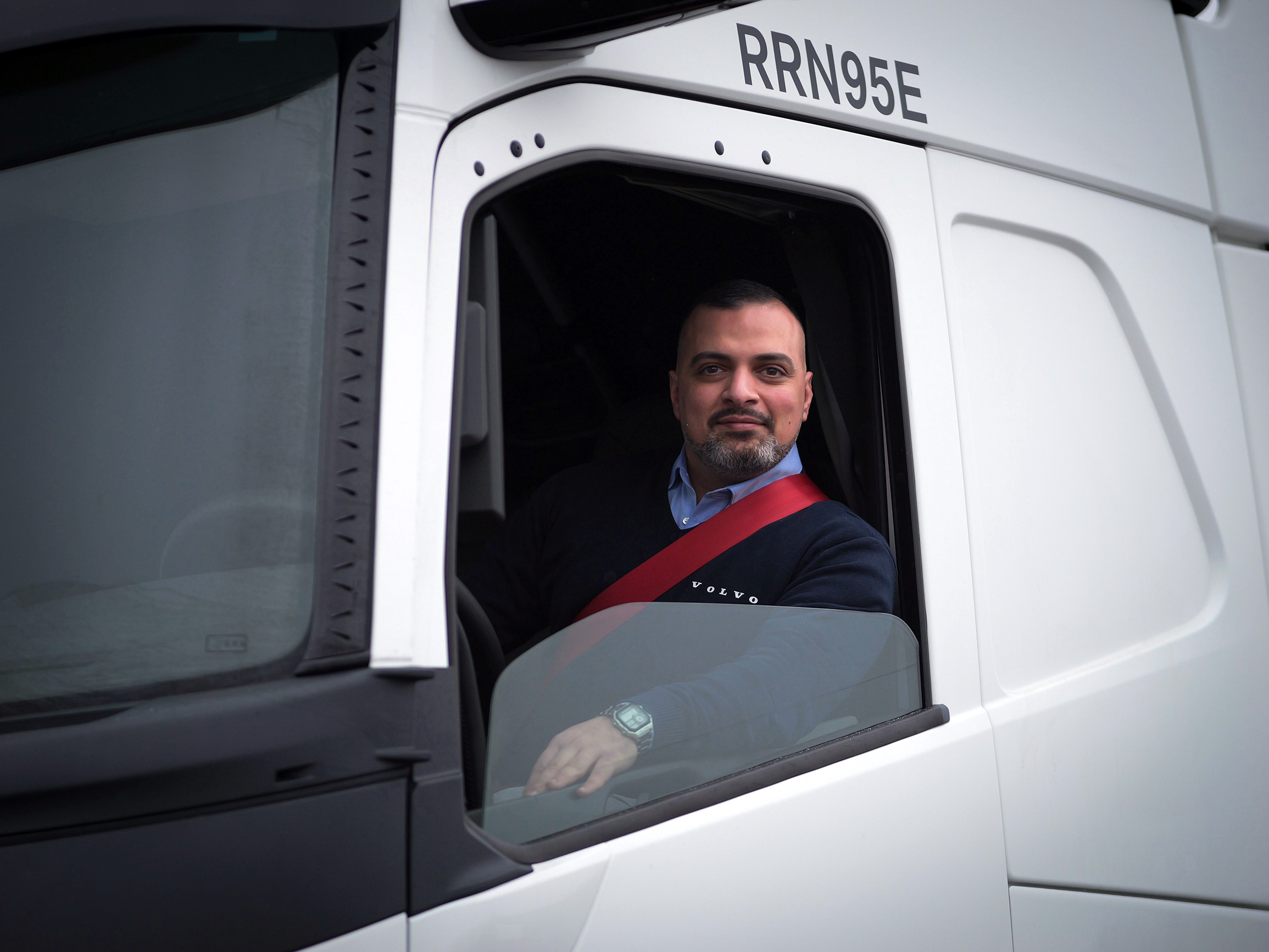 Mohamad Hussain i en Volvo FH Aero